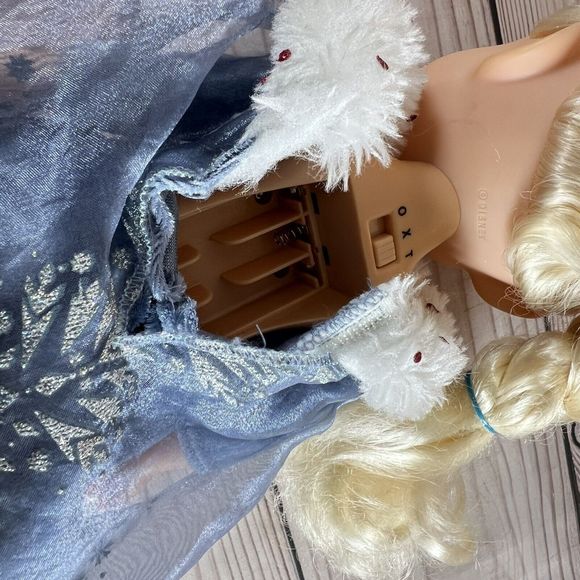 Disney Princess Frozen Elsa Toddler Doll 13” Glitter Dress Lights & Sounds Works - Picture 12 of 12